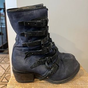 AS98 leather boots.